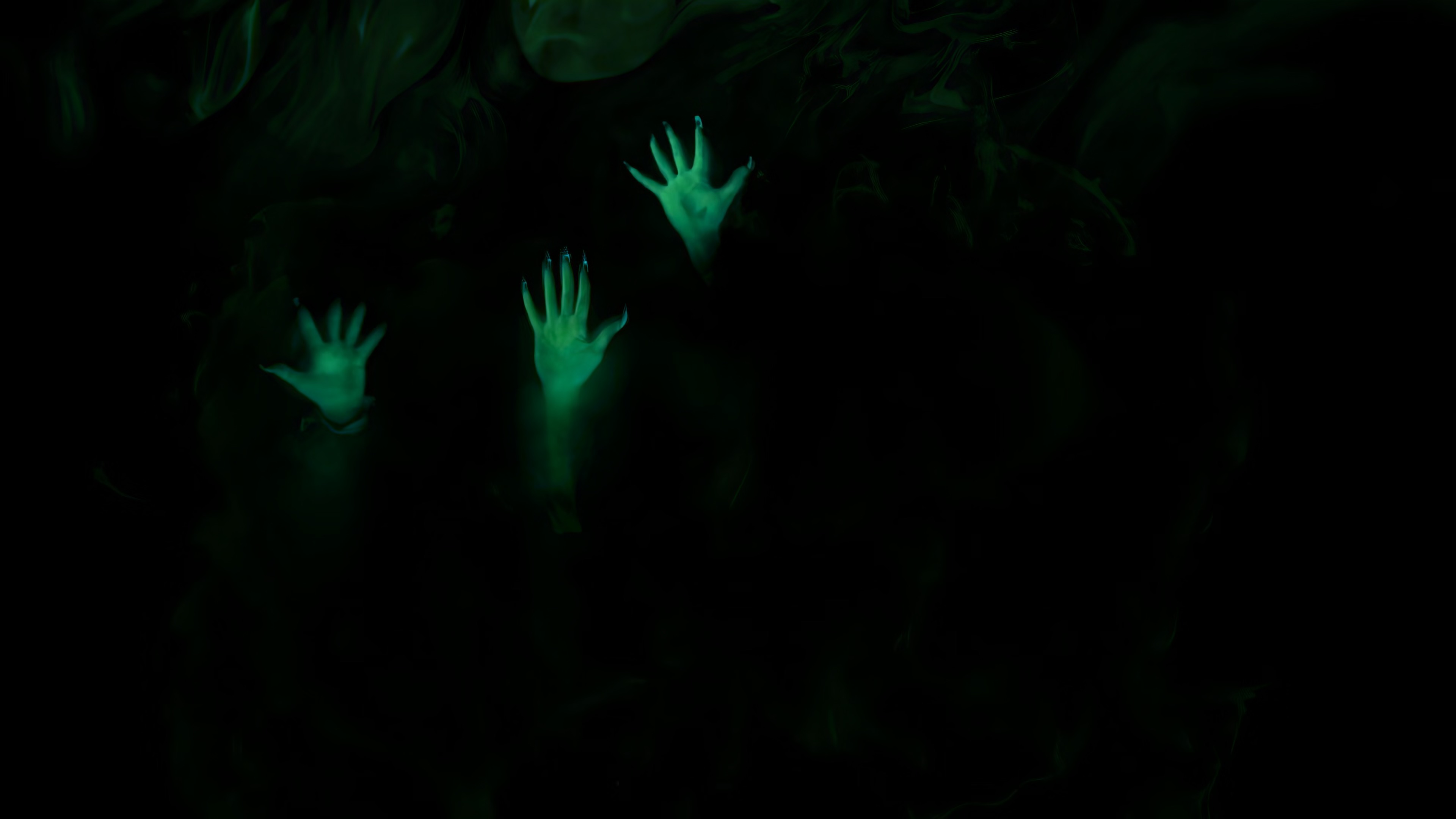 Escape (ZH Holiday Collection Wallpaper)